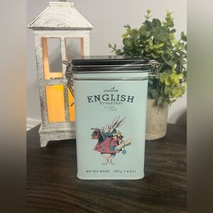 Chartres-Alice in Wonderland White Rabbit Breakfast English Tea LMT Edition 9/28